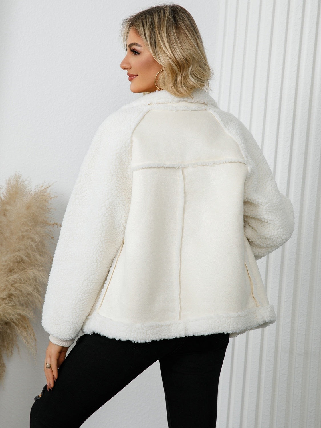 Pocketed Sherpa Zip Up Long Sleeve Jacket