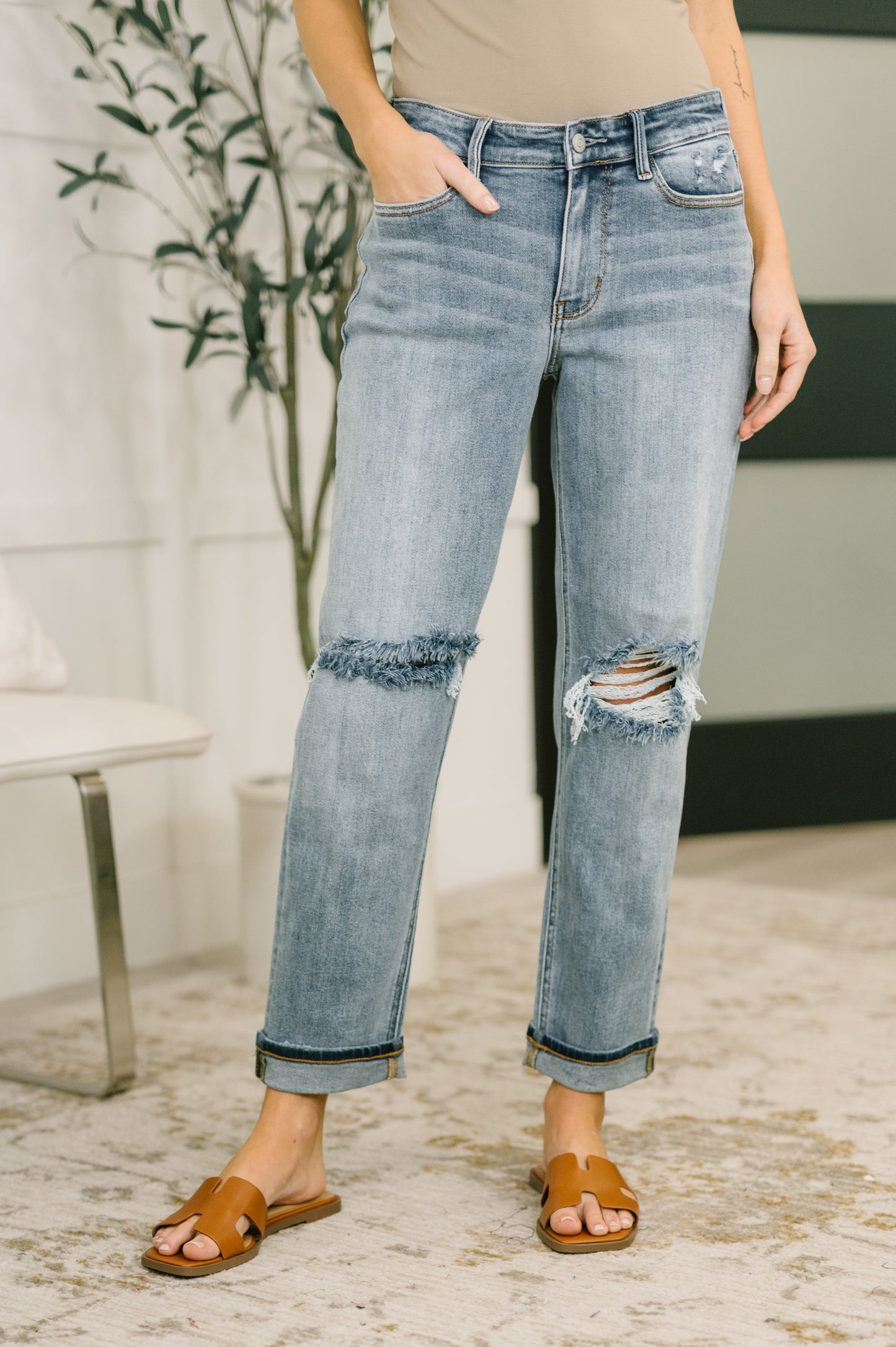 Judy Blue Elaine Mid Rise Boyfriend with Distress & Cuff