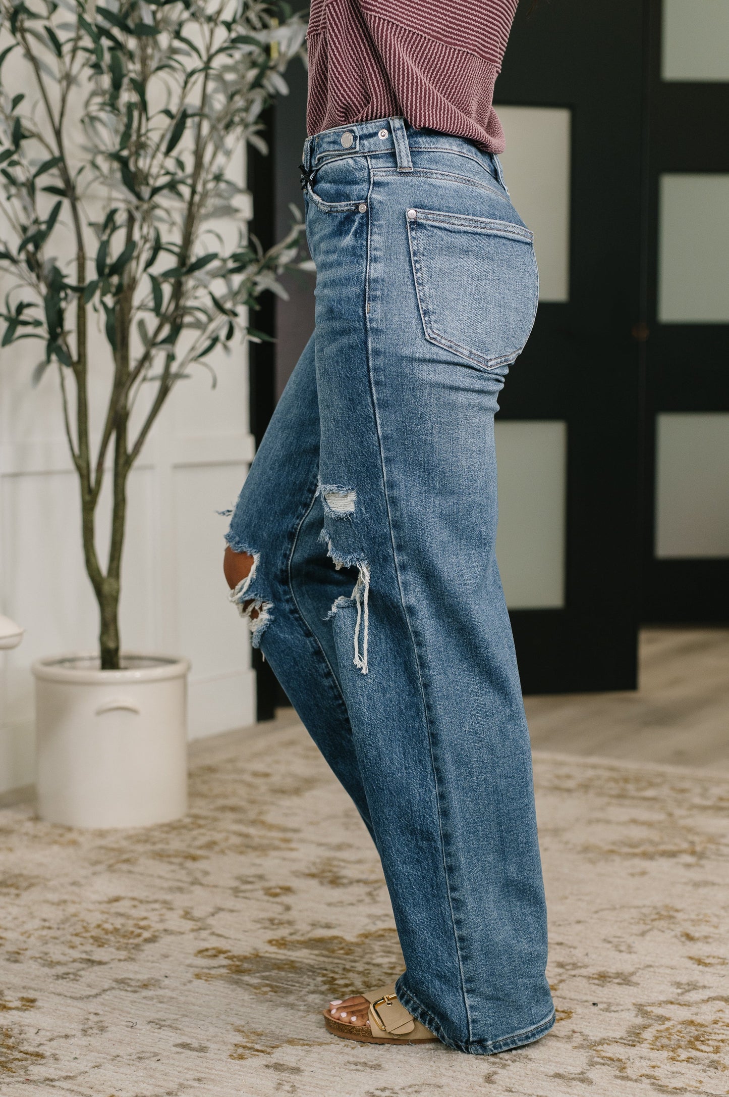 Judy Blue Roseanne High Waist Rigid Magic Column Straight Destricted + Adjustable WS Tabs