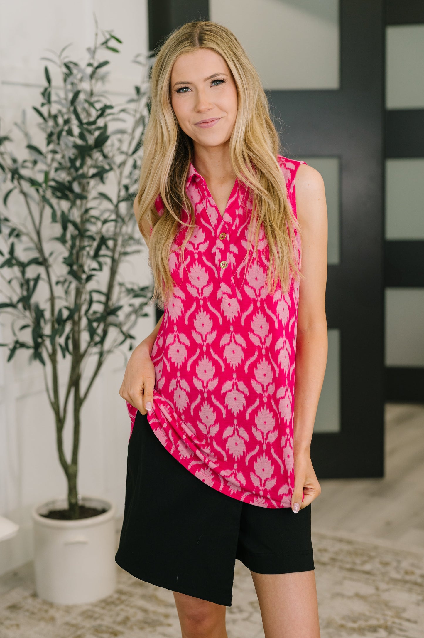 Dear Scarlett Sea Spray Collared Sleeveless Top in Floral Ikat