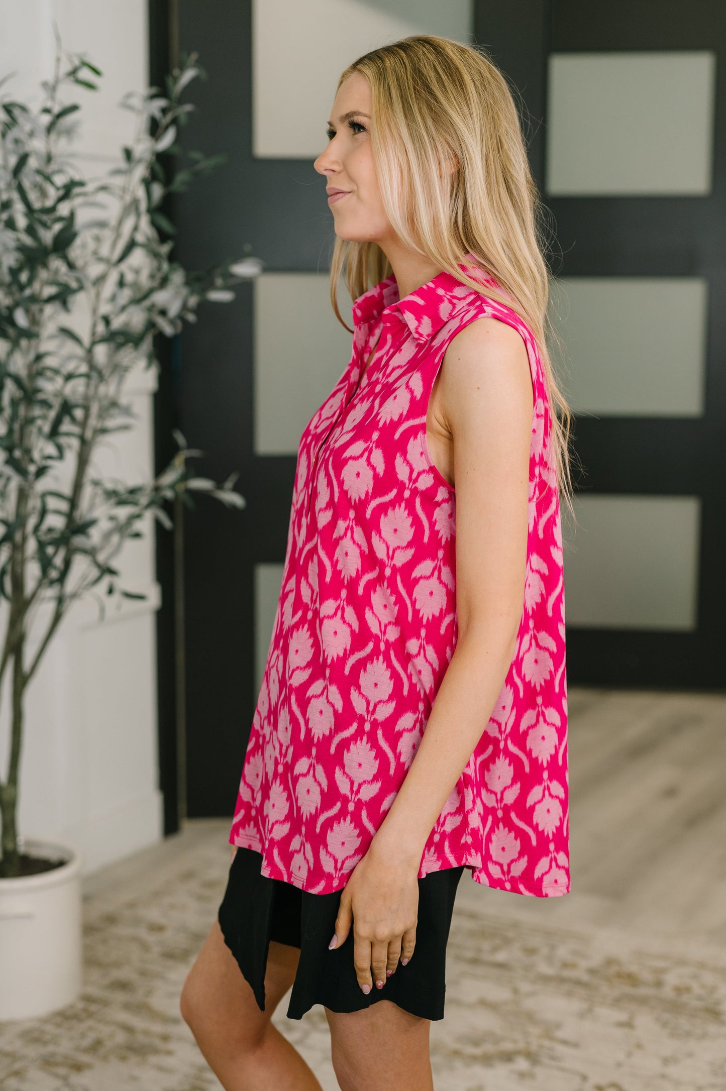 Dear Scarlett Sea Spray Collared Sleeveless Top in Floral Ikat