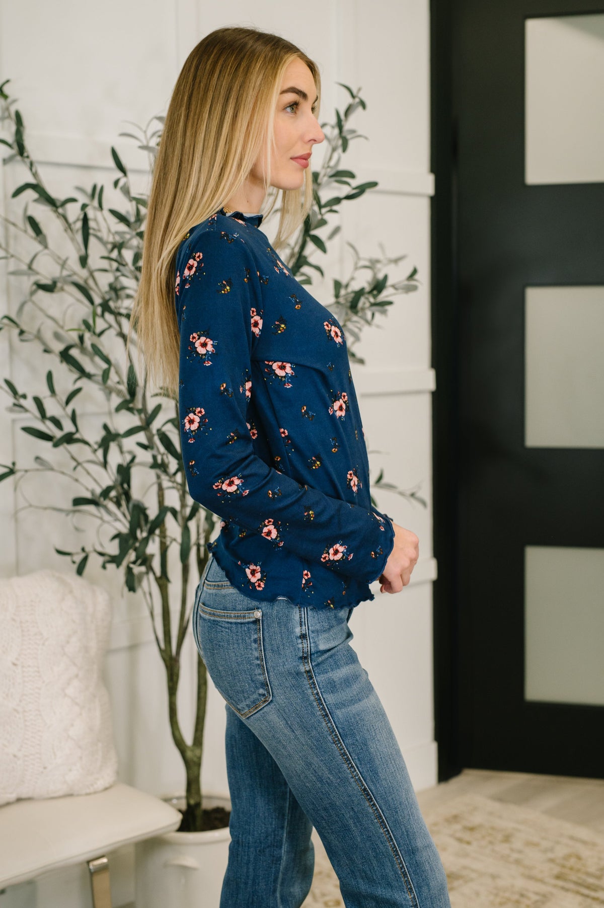 Something in the Air Lettuce Hem Longsleeve Top in Navy