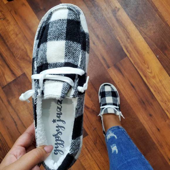 Gypsy Jazz Riley Sherpa Lined Sneaker Black/White Buffalo Plaid