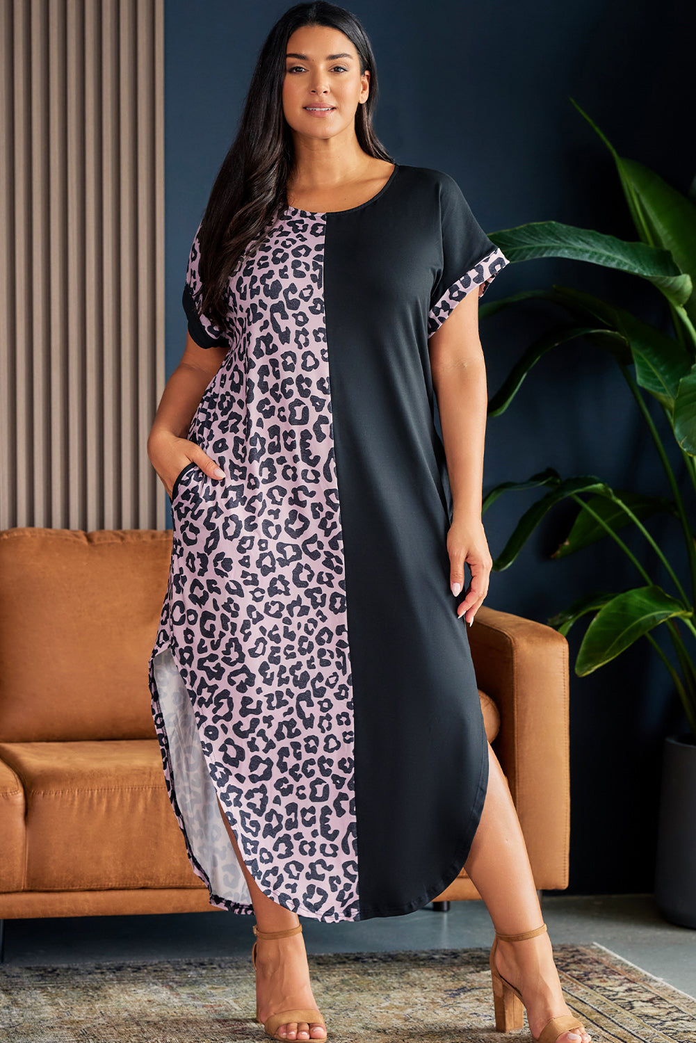 Plus Size Contrast Leopard Short Sleeve Midi Dress