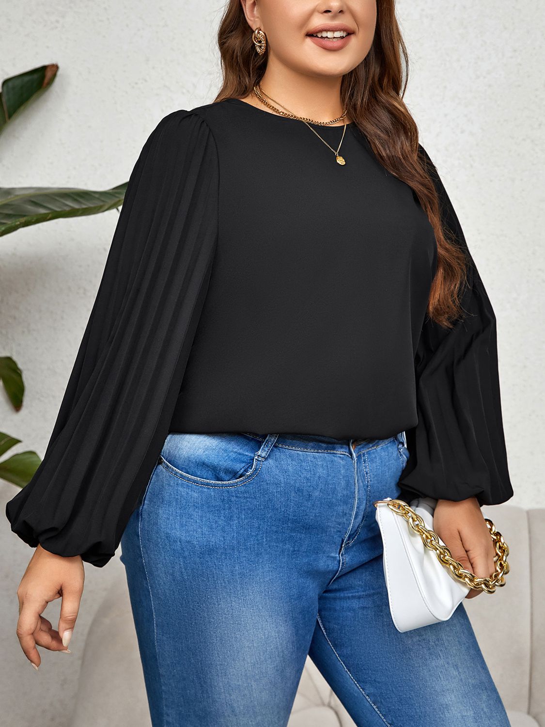 Plus Size Round Neck Puff Sleeve Blouse